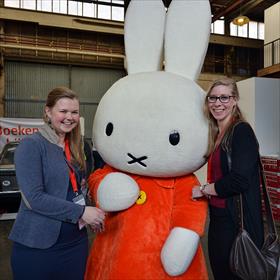 Maar Nijntje leeft! En is op de Bruna Boekendag met Natasja Blanken, Marieke van Dalen (Bruna Zaltbommel).