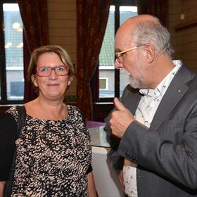 En de rest is geschiedenis. Anneke Haar (voorzitter Drents Archief), Jan Bos (rijksarchivaris Drents Archief).