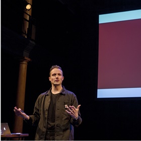 Monte Königs (Whetston): 'Millennials moesten nog hun best doen om online te komen. Generatie Z moet zijn best doen om offline te blijven.'