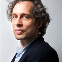 Volkskrant mag recensent Arjan Peters ontslaan
