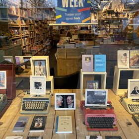 Schrijvers en hun typemachines bij de Amsterdamse Boekhandel