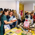 Nieuwe internationale boekhandel in Enschede: Frida Book Café
