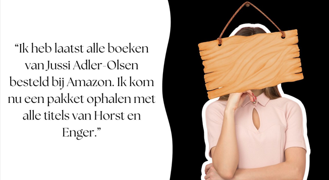 Een vrouw staat bij de postbalie terwijl ik een man help die een boek van Sally Rooney koopt. Ze ...