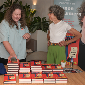Boekverkopers van Boekhandel Hoogstins
