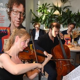 Cellist Leonard Besseling en violist Sjaan Oomen
