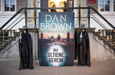 Bestseller 60 (week 40): Dan Brown voor 3e week op 1