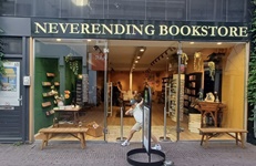 Van der Meulen's (Alkmaar) heeft Engelstalige boekhandel geopend