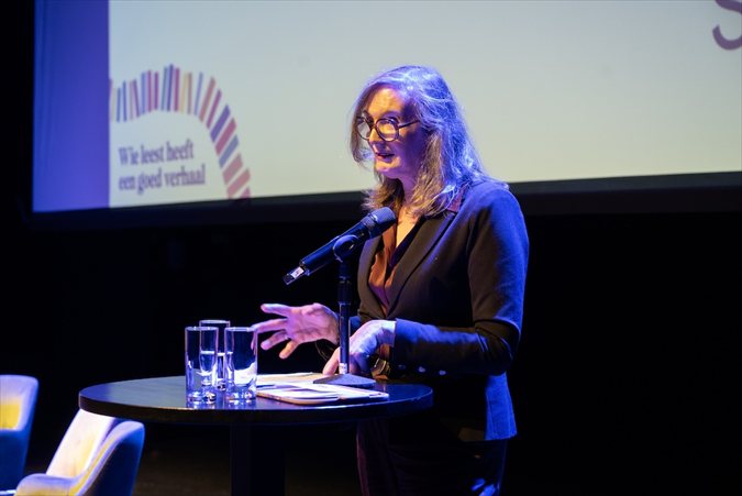 Op de eerste Middag van de Literaire Maker kwamen zo'n 95 auteurs bijeen in theater Agora in ...