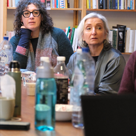 Chiara Nardo en Claudia di Palermo doen samen de Italiaanse vertaling