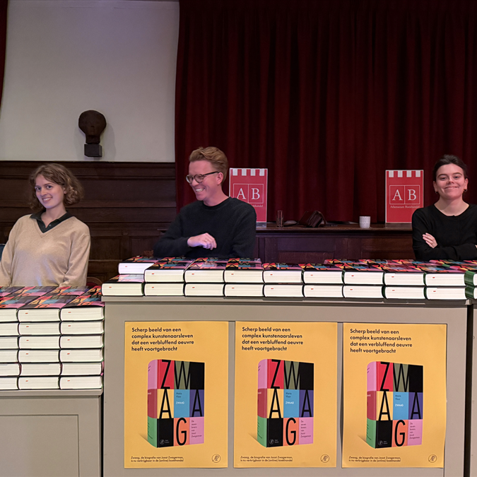 Op donderdag 27 november presenteerde uitgeverij De Arbeiderspers in samenwerking met Spui25 en ...