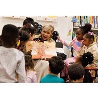 Prinses Laurentien leest voor twintigste keer voor bij Nationale Voorleesontbijt