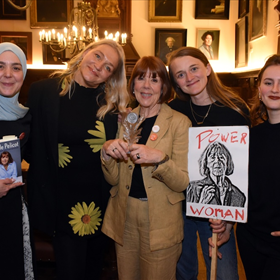 Ook de herleefde Dolle Mina's waren aanwezig