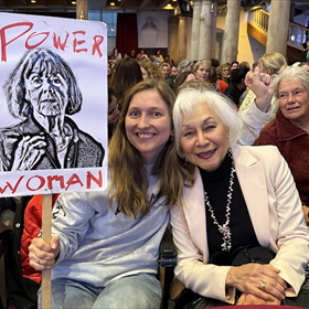 Sia Hermanides (links)