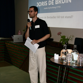 De eerste spreker: analist Joris de Bruin van de CPNB