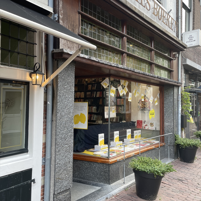 Samen met Park Uitgevers en Le Petit Caf&eacute; heette&nbsp;boekhandel De Vries Van Stockum in ...