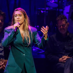Zippora Peters zingt
