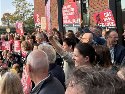 Ruim honderd schrijvers, vertalers en journalisten bij protest tegen Meta
