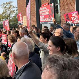 Ons werk! Afblijven! (foto Hans Kloos)