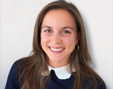 Josita Kiks start als junior accountmanager bij Van Dale Uitgevers