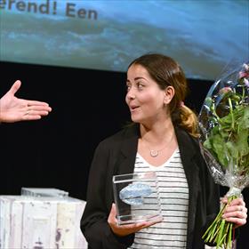 De andere Zilveren Penseel is voor 'Het gat' van Øyvind Torseter (De Harmonie)