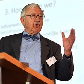 Pleidooi van Roger Standeart (keynote speaker, emeritus hoogleraar comparatieve pedagogiek, Universiteit van Gent).