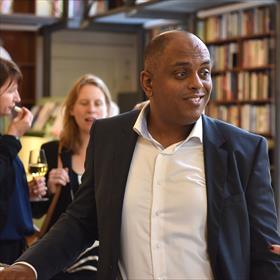 Raneesh Jagbandhan (bestuurslid Stichting Jaarlijkse Literatuurprijs).